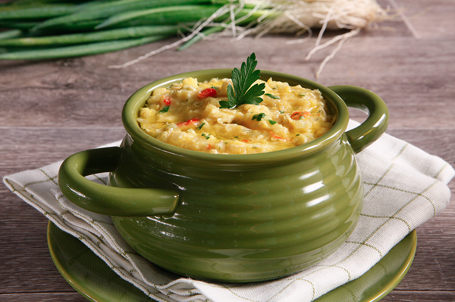Caldo de frango com milho goiano Caldo de frango com milho goiano